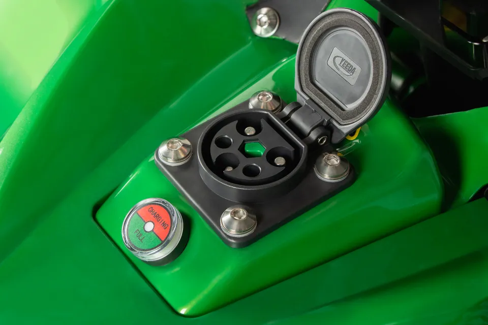 Geco E9 E-Quad 8kW Lithium 2 Pers. Zulassung EURO5+ detail 20
